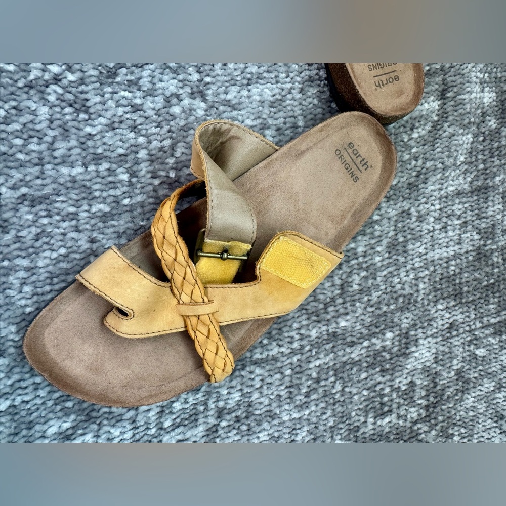 Women’s Sandals - Picture 3 of 5